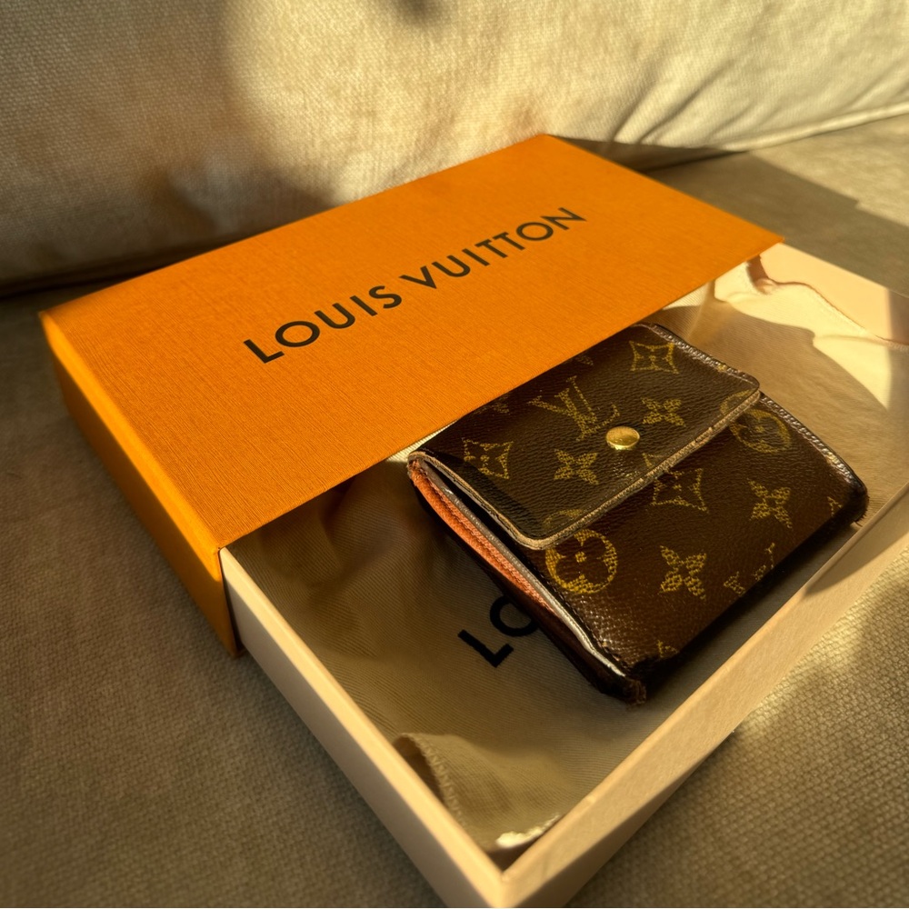 Authentic Louis Vuitton Portefeiulle Elise Trifold Billets Monogram Wallet